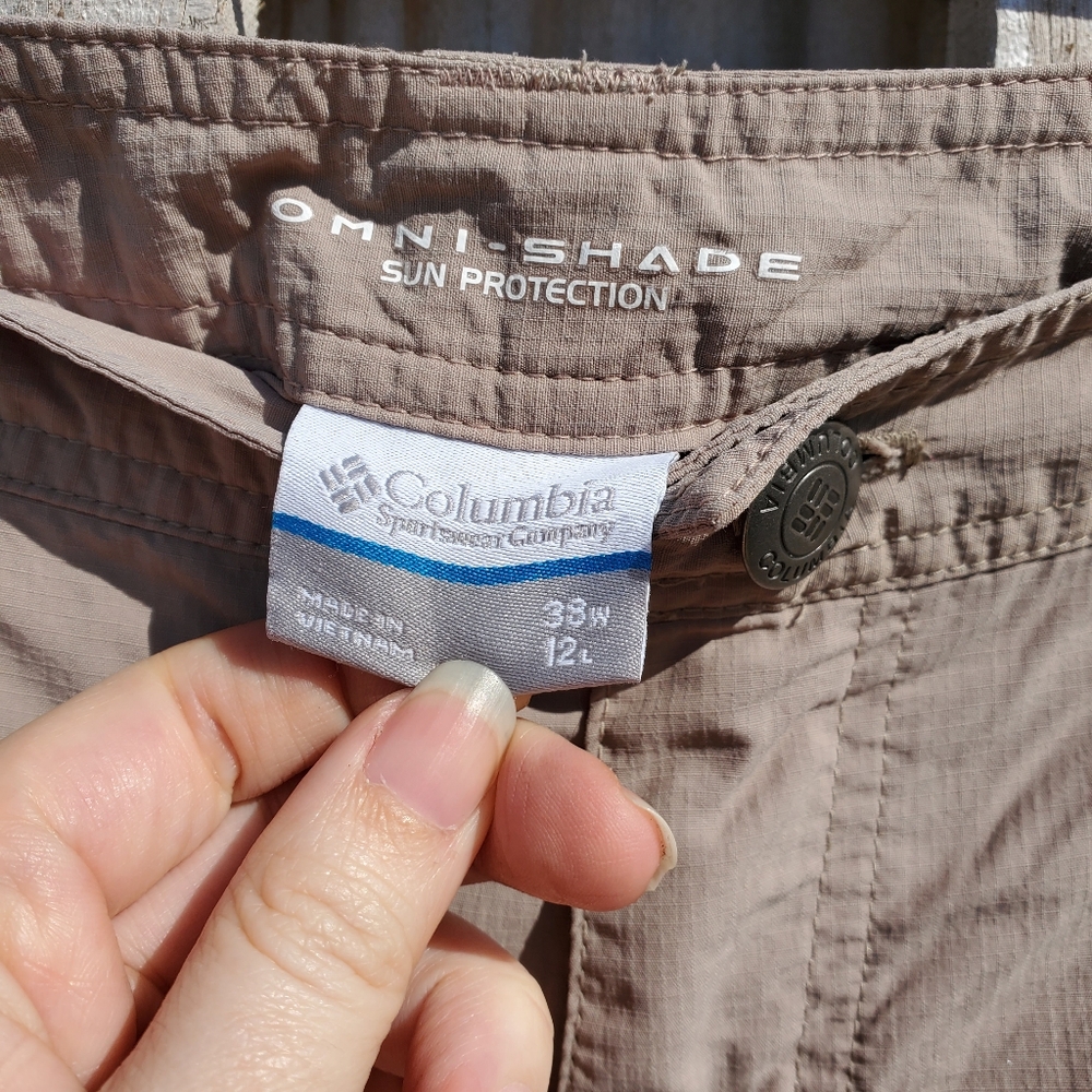 47) COLUMBIA Omni-Shade Lightweight Cargo Shorts Sz. 38x12 - Picture 3 of 9